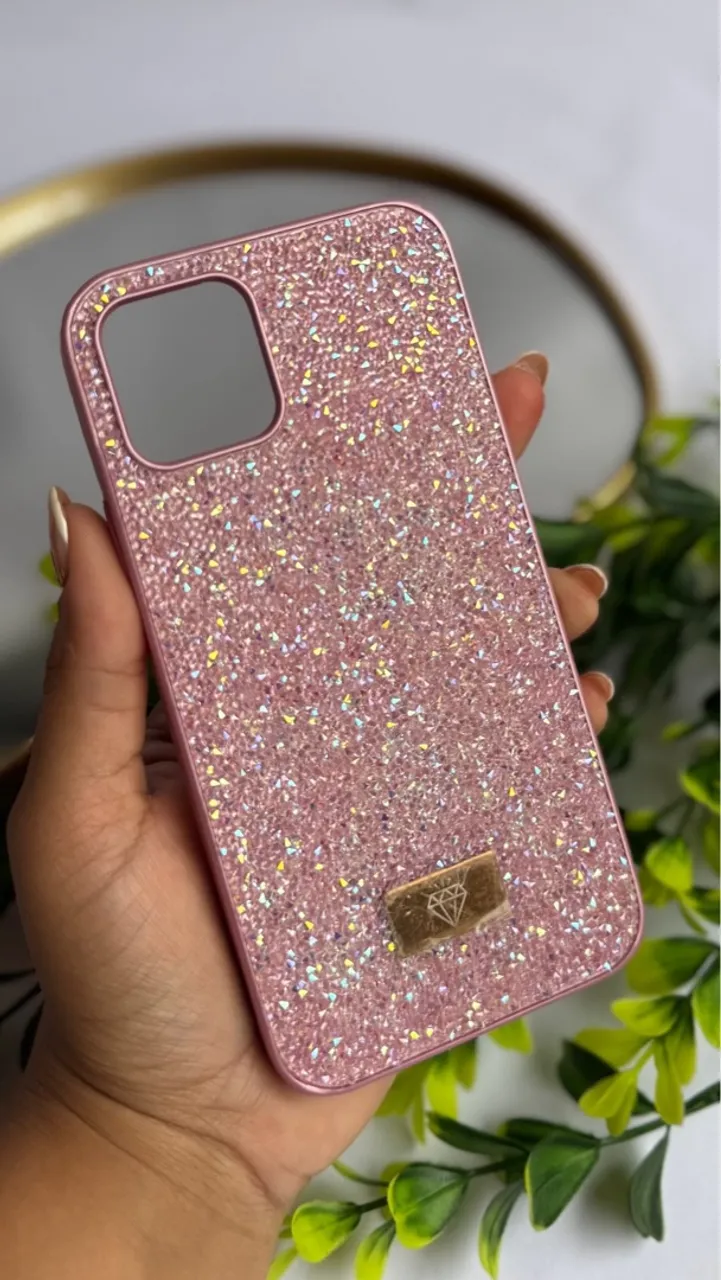 Capa de Celular IPhone 12/12PRP Rosa com Glitter e Detalhe de Diamante