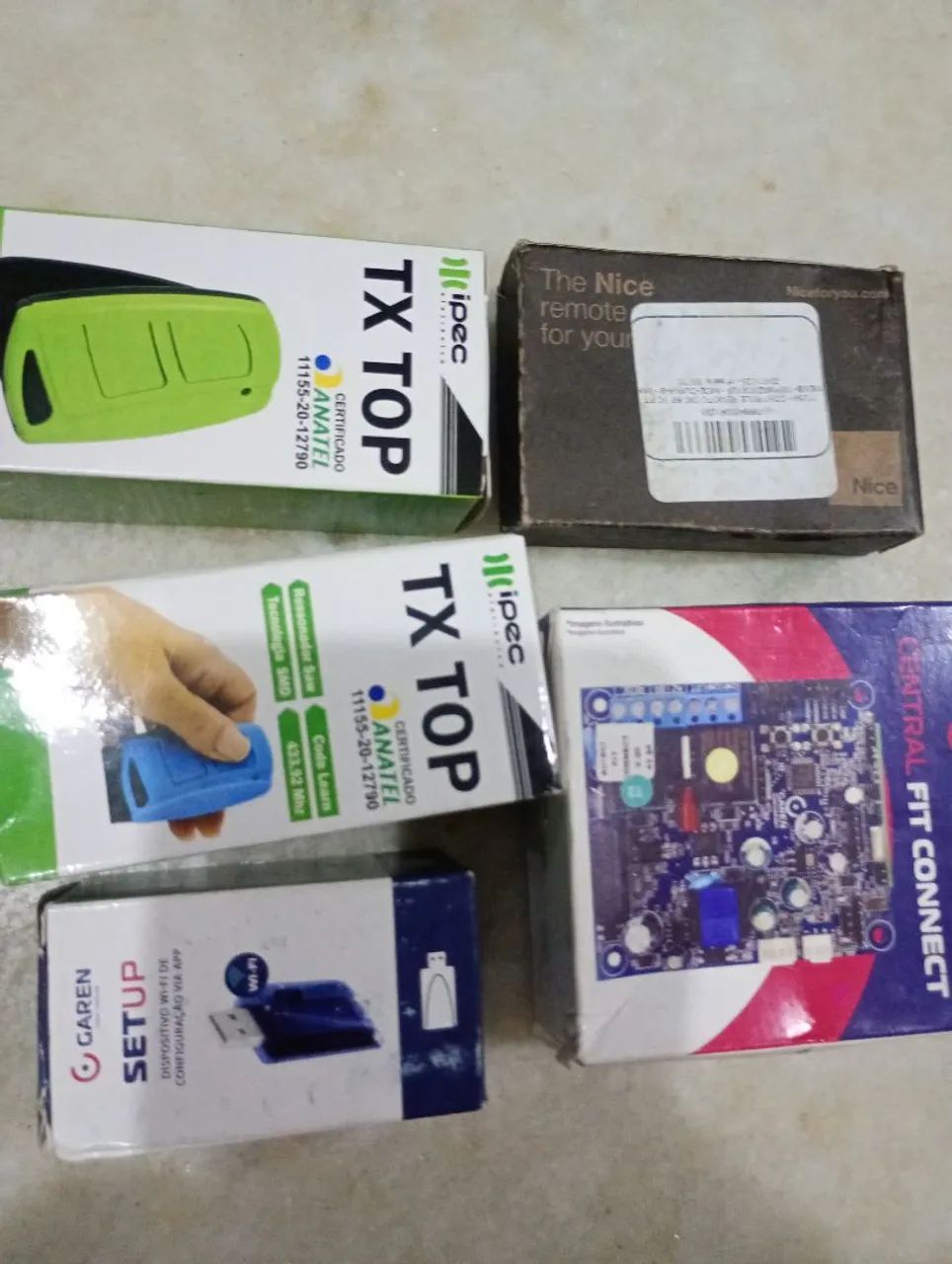Controles e central para portão eletrônico