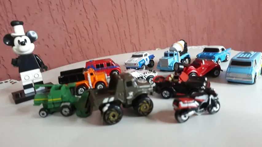 13 MINI SUPER MINIATURAS DE CARRINHOS CAMINHÕES MOTO AVIÃO USADOSS - Foto 2