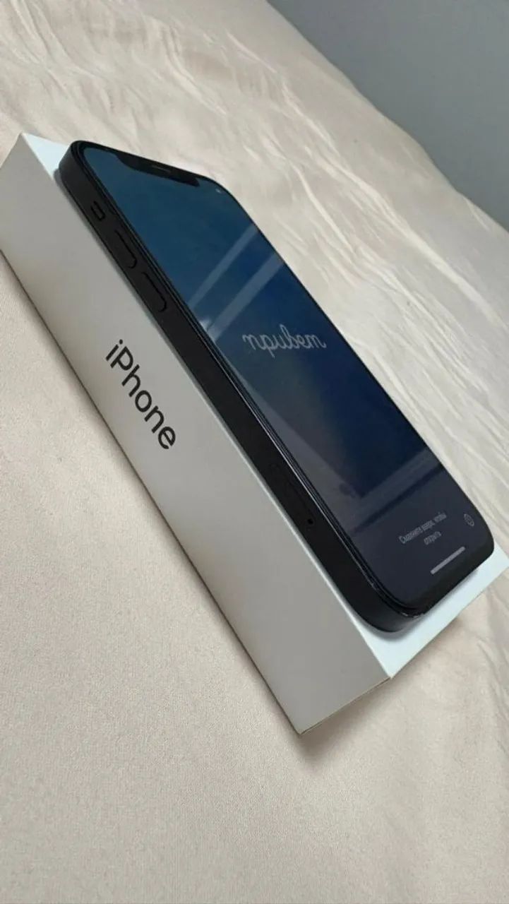 iPhone 12 64G Preto