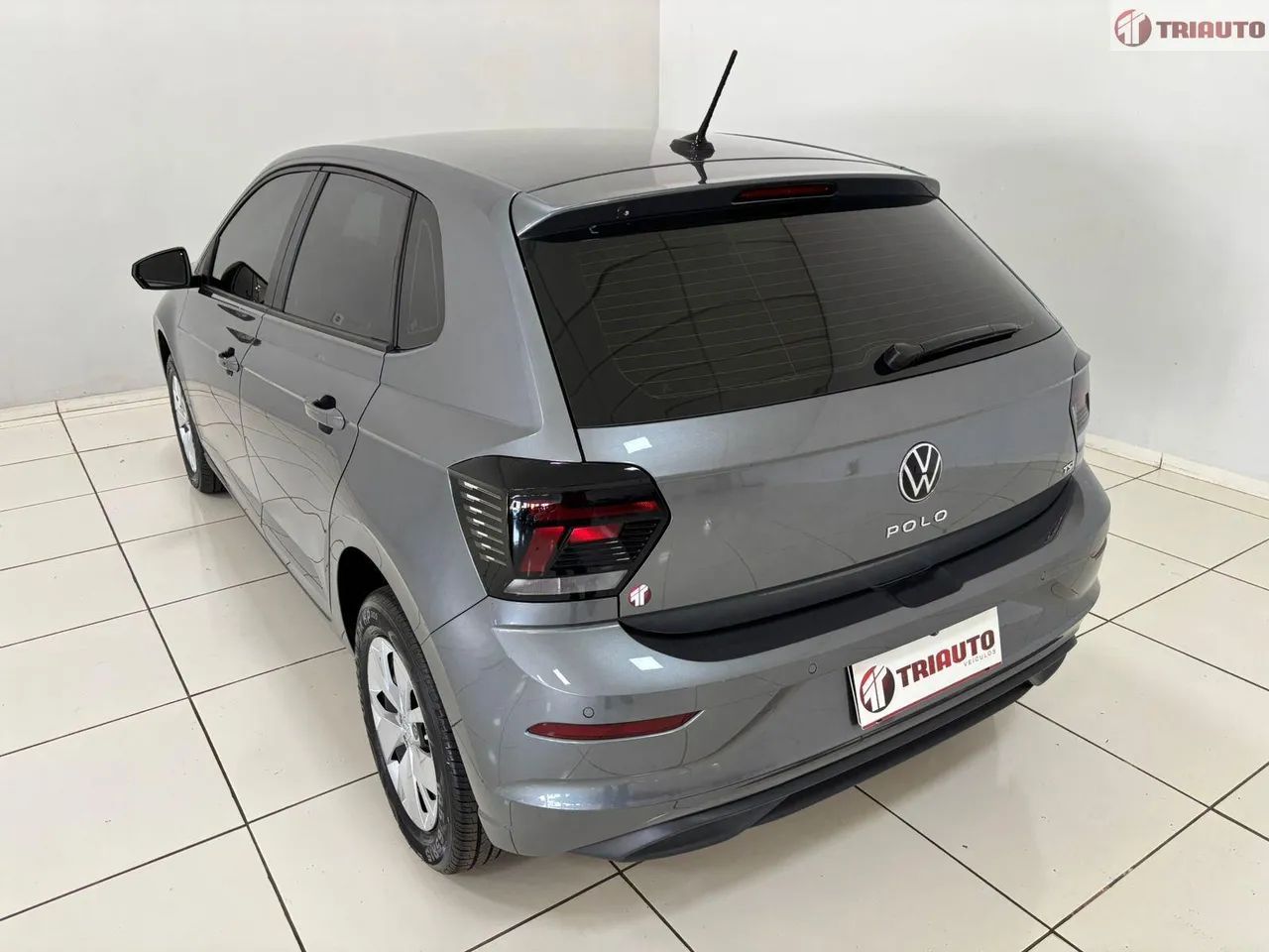 POLO SENSE 200TSI 1.0 CINZA 2024/2025 - Foto 4