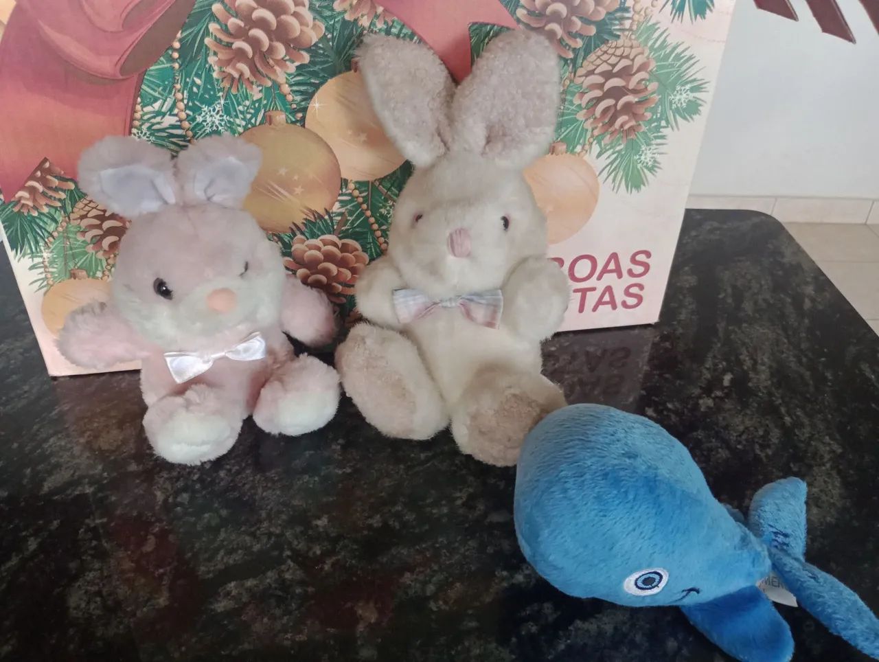 Lote de pelúcias , contém urso grande, coelhinho etc - Foto 4