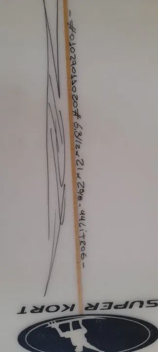 Prancha fish 6,3 impecável sem uso, com short john, leash e capa novos - Foto 3