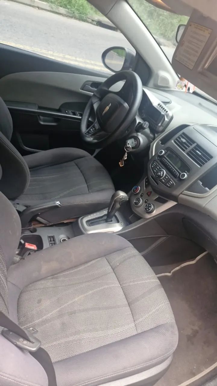 Vendo Sonic 2013 automático. - Foto 3