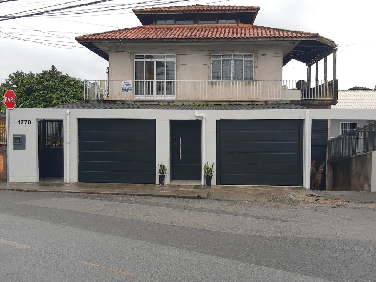 Casa 2 pisos 4 dorm 4 kitnets na Serraria