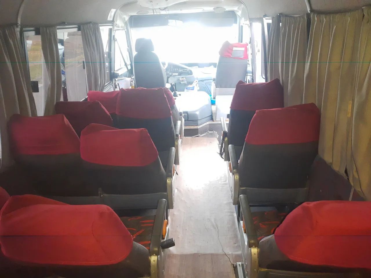 Vende-se ou troca por veículo 7 ou 10 lugares  - Foto 5