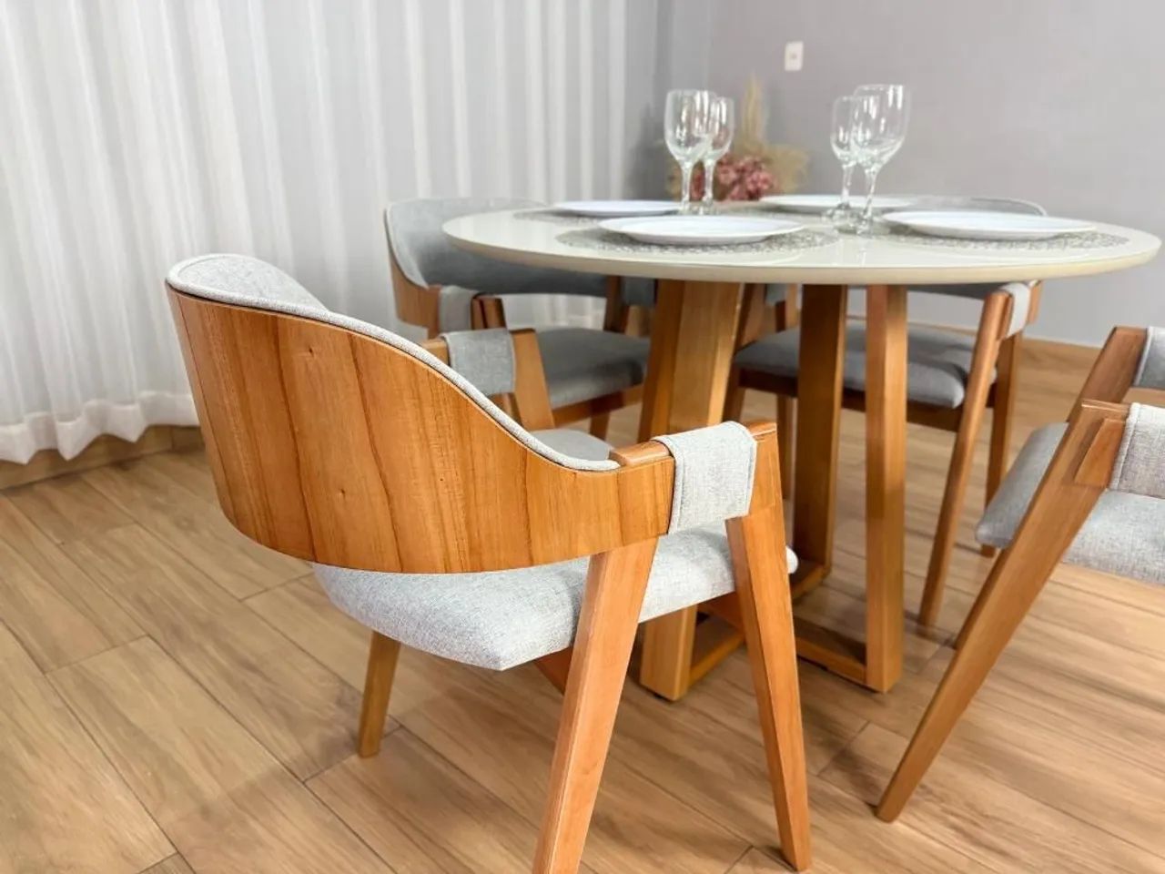 Mesa de Jantar Bali Circular 1.10×1.10m c/4 Cadeiras - Foto 2