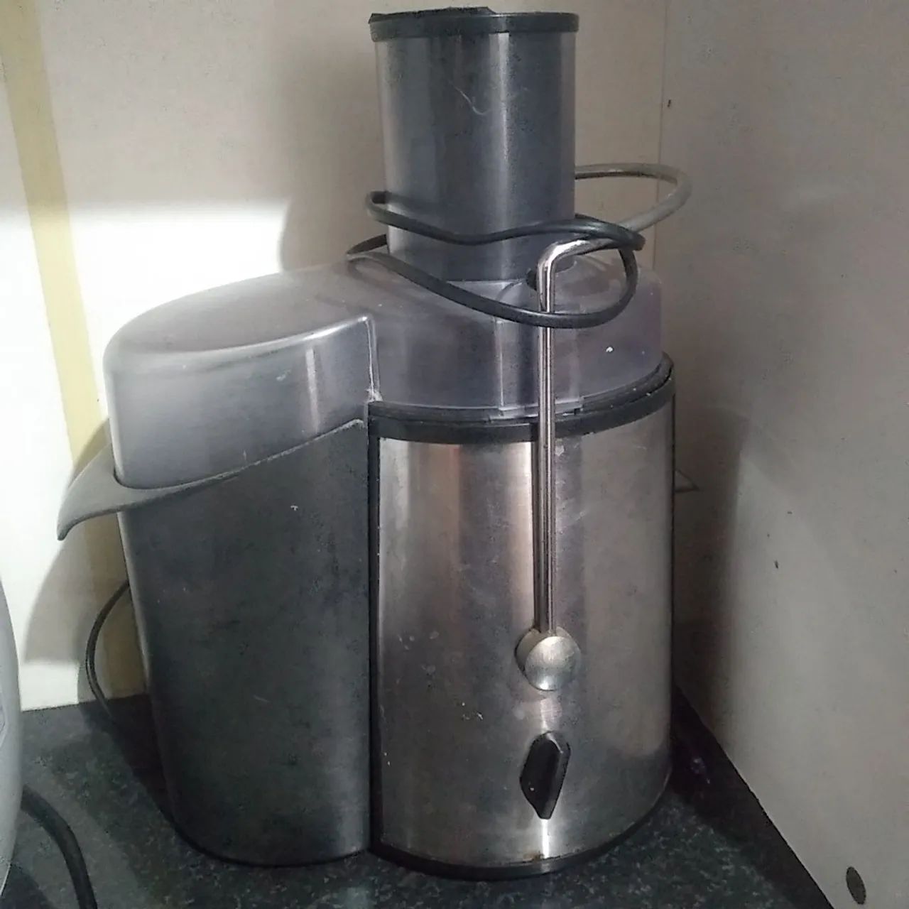 Extrator de Suco Elétrico