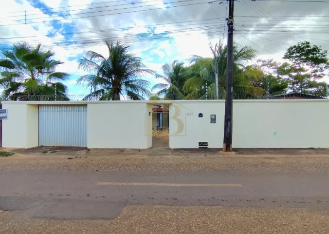 Aluga excelente Casa no Bairro Aracelis