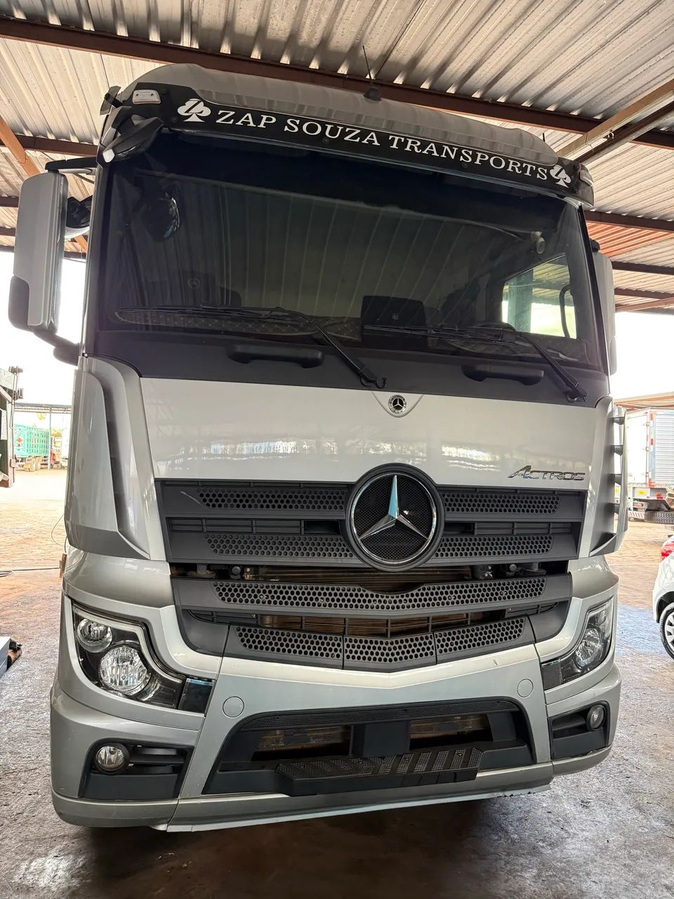 2651 Actros  traçado  - Foto 3