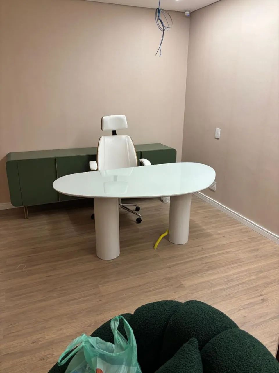 Mesa de jantar, cone com tampo orgânico  - Foto 3
