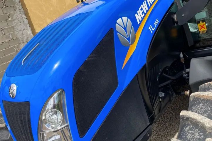 Trator New Hol 2017 - Foto 3