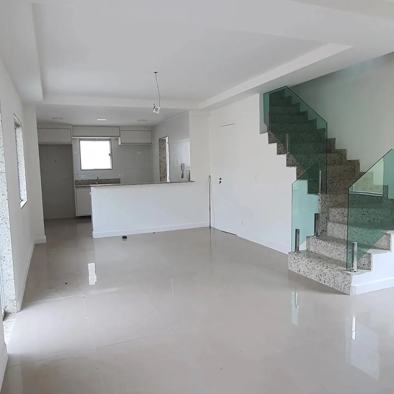 BELA CASA 4QTOS - CENTRO DE VARGEM GRANDE - Foto 3