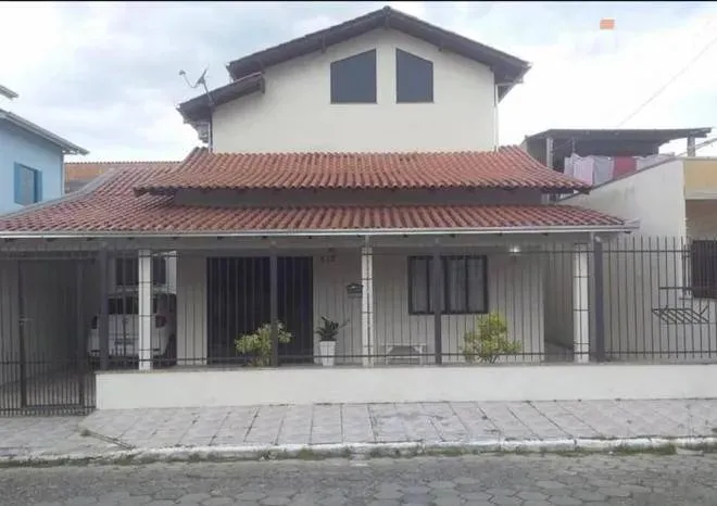 Sobrado com 3 dormitórios à venda, 188 m² por R$ 950.000,00 - Cordeiros - Itajaí/SC
