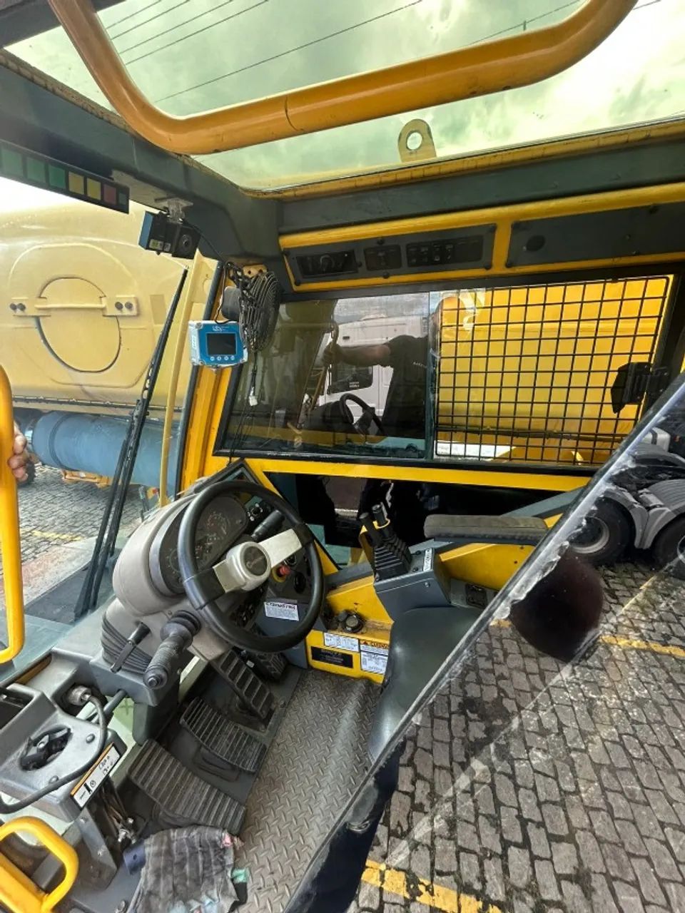 Caminhão Guindaste Grove RT765E 4x4 - Foto 8