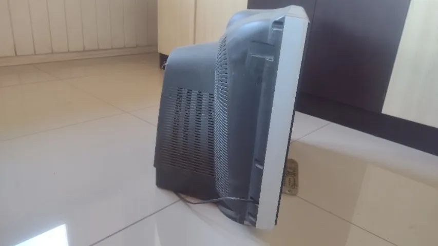 TV LG 21 polegadas - Modelo 21FU4RLG - Foto 3