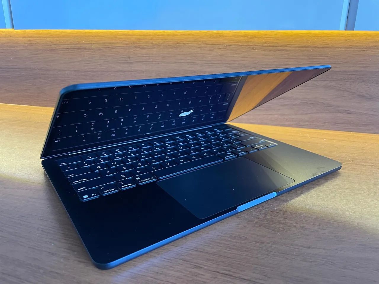 MacBook Air M4 13.6 256 SSD 16gb de ram | Midnight | open box