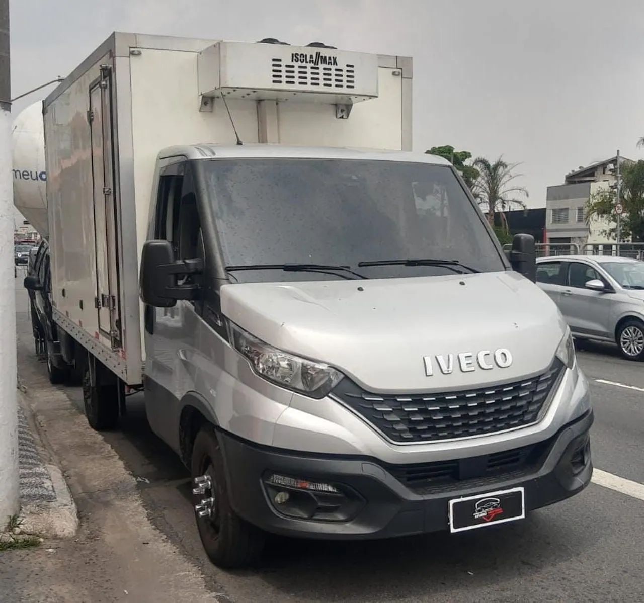 Iveco daily chassis longo baú refrigerado