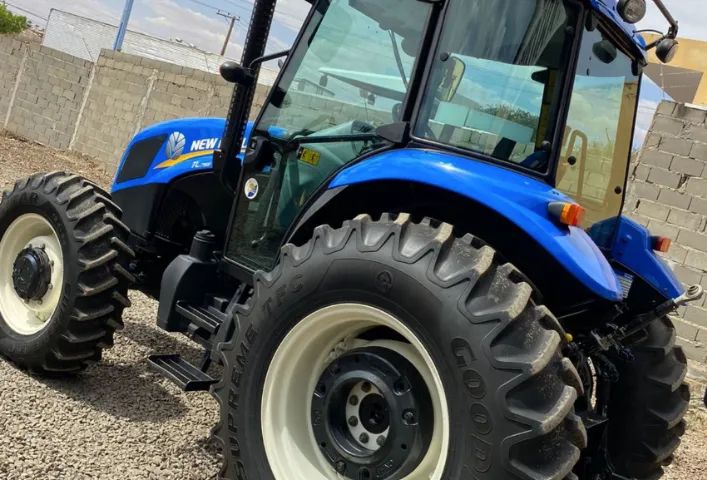 Trator New Hol 2017 - Foto 5