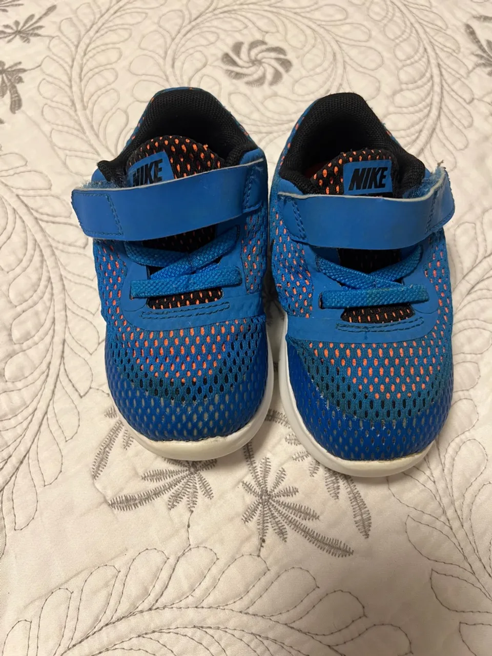 Tênis Nike 22 EUR