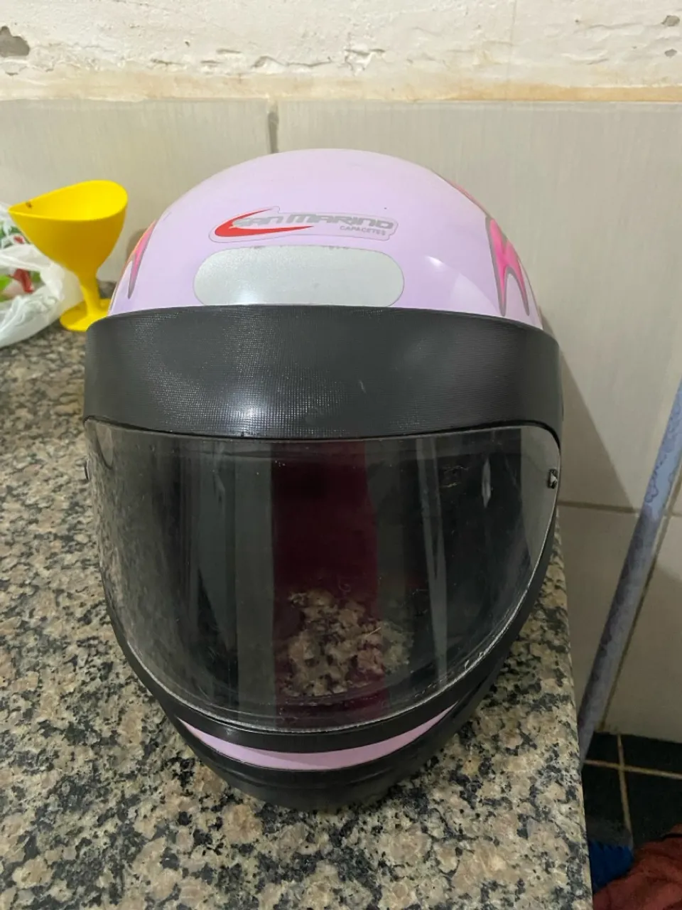 Vendo capacete San Marino