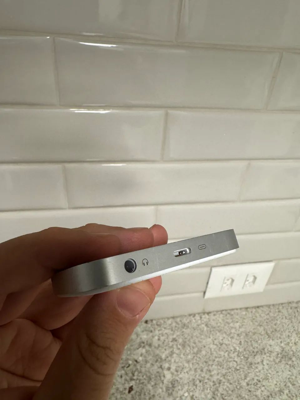 Base Lightning para iPhone (Apple Lightning Dock) - Original - Carregadora e para Fone - Foto 2