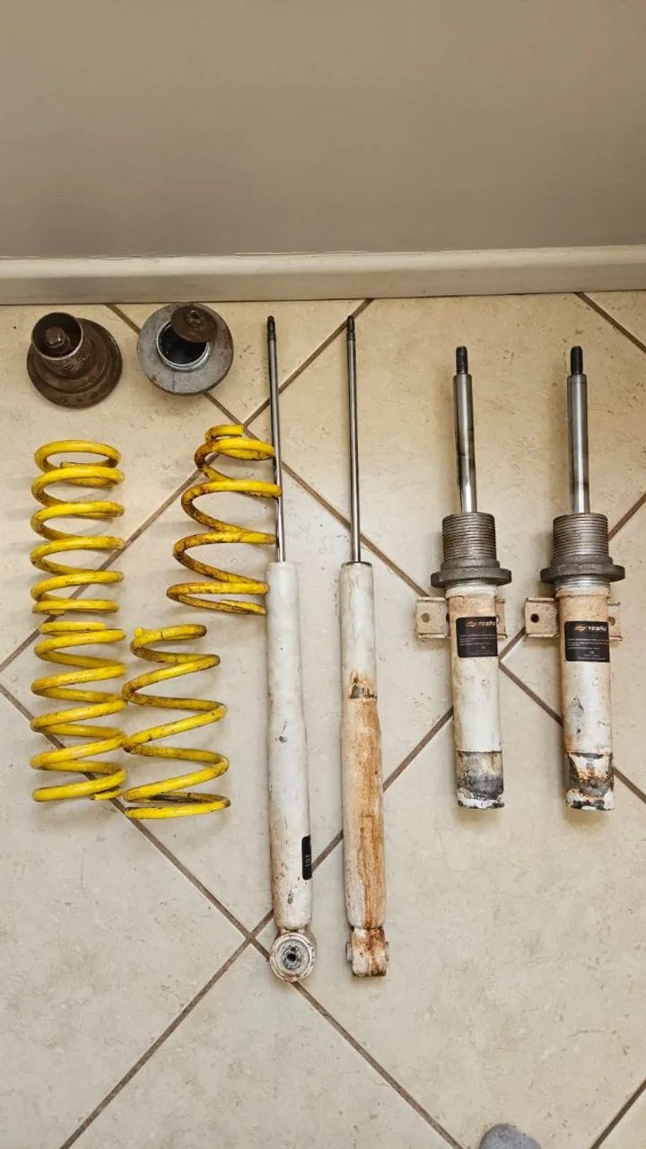 Suspensão rosca pouco uso