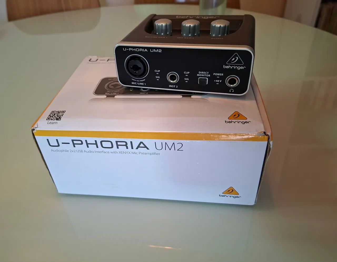 Interface de áudio U-Phoria UM2 - Behringer