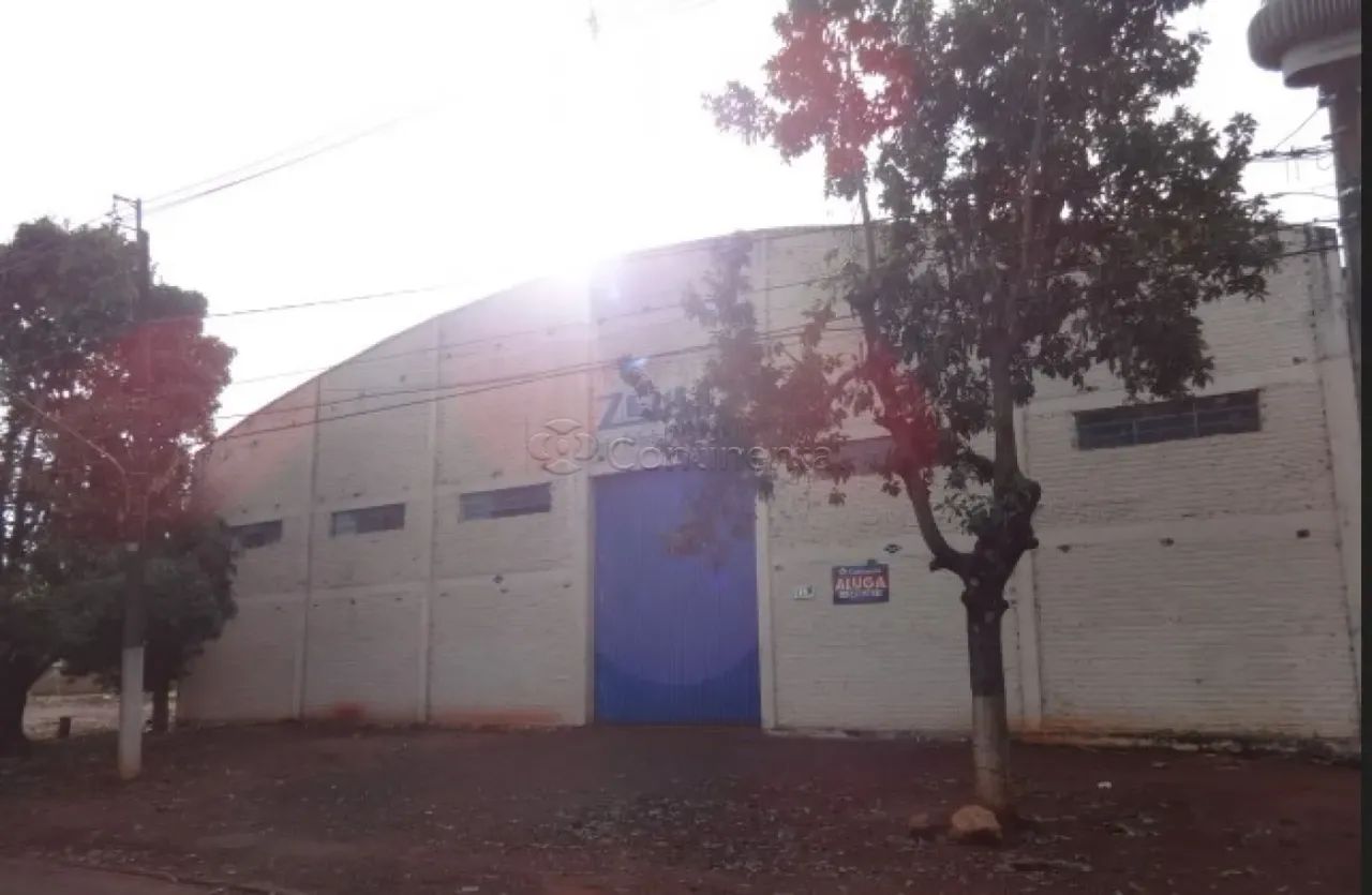 Barracão Comercial para Locação ou Venda em Dourados-MS