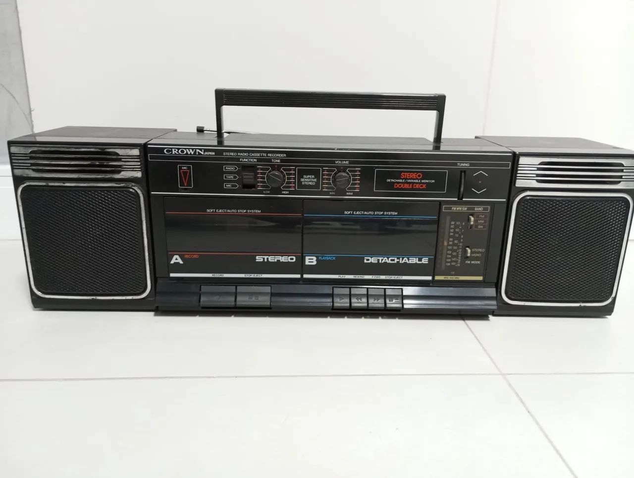 Boombox Crown - no estado