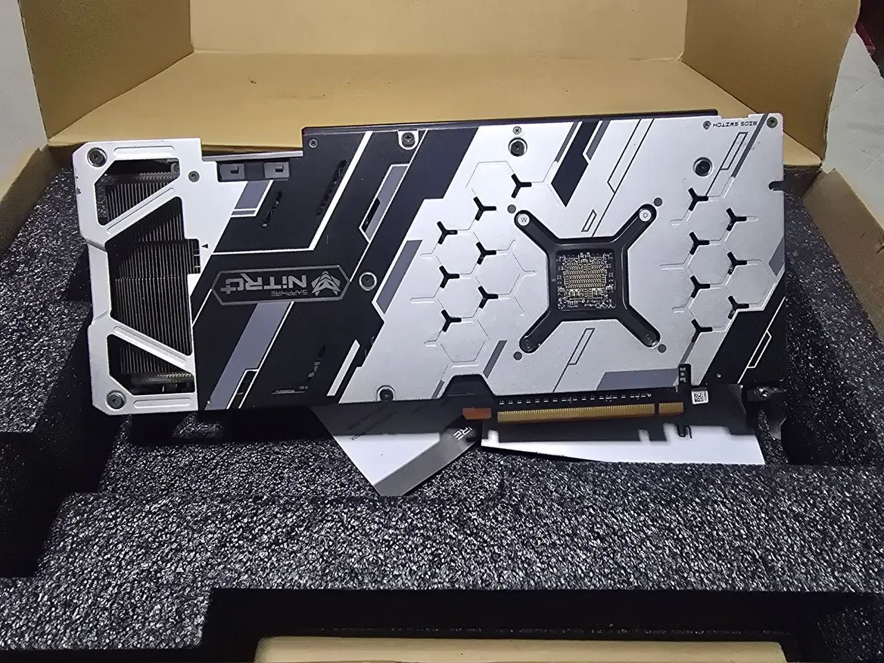 RX 5700 XT 8GB Saphire Nitro+ - Foto 3