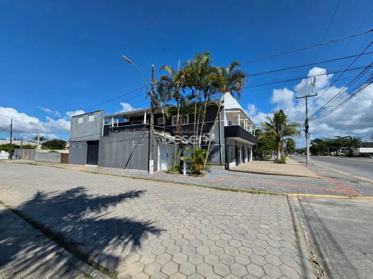 EXCELENTE IMÓVEL COMERCIAL E RESIDENCIAL NO CENTRO DE ITAPOÁ/SC - Foto 4