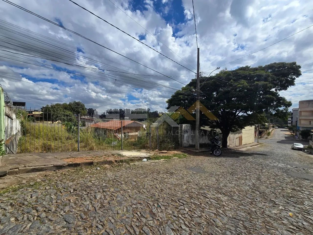 Lote à venda no bairro Interlagos com 360 m². - Foto 5
