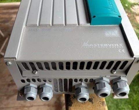 Inversor 24VCC 1500 W e carregador demais painel de controle para motor homes e embarcão - Foto 3