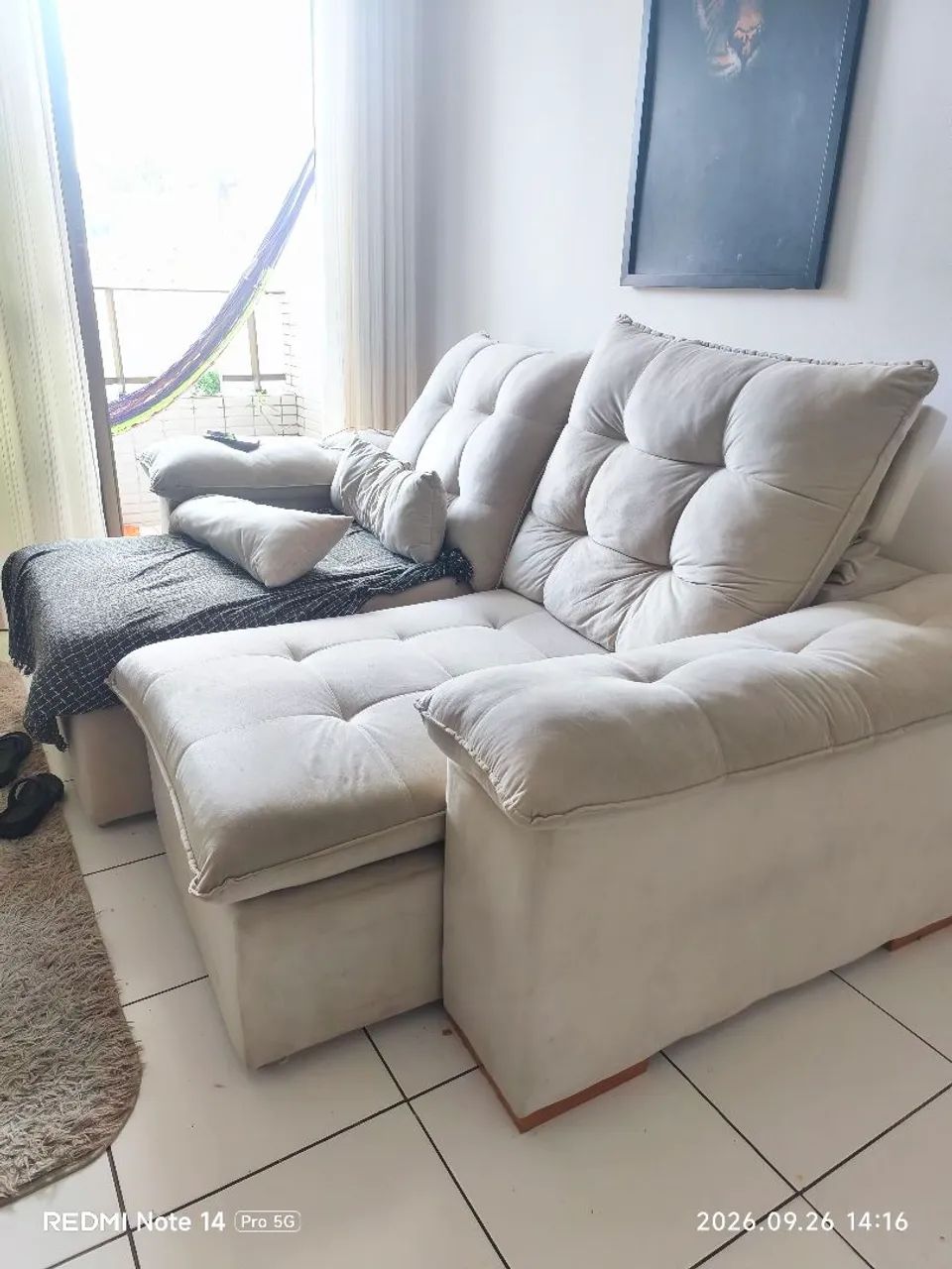 Sofá retrátil reclinável semi novo 