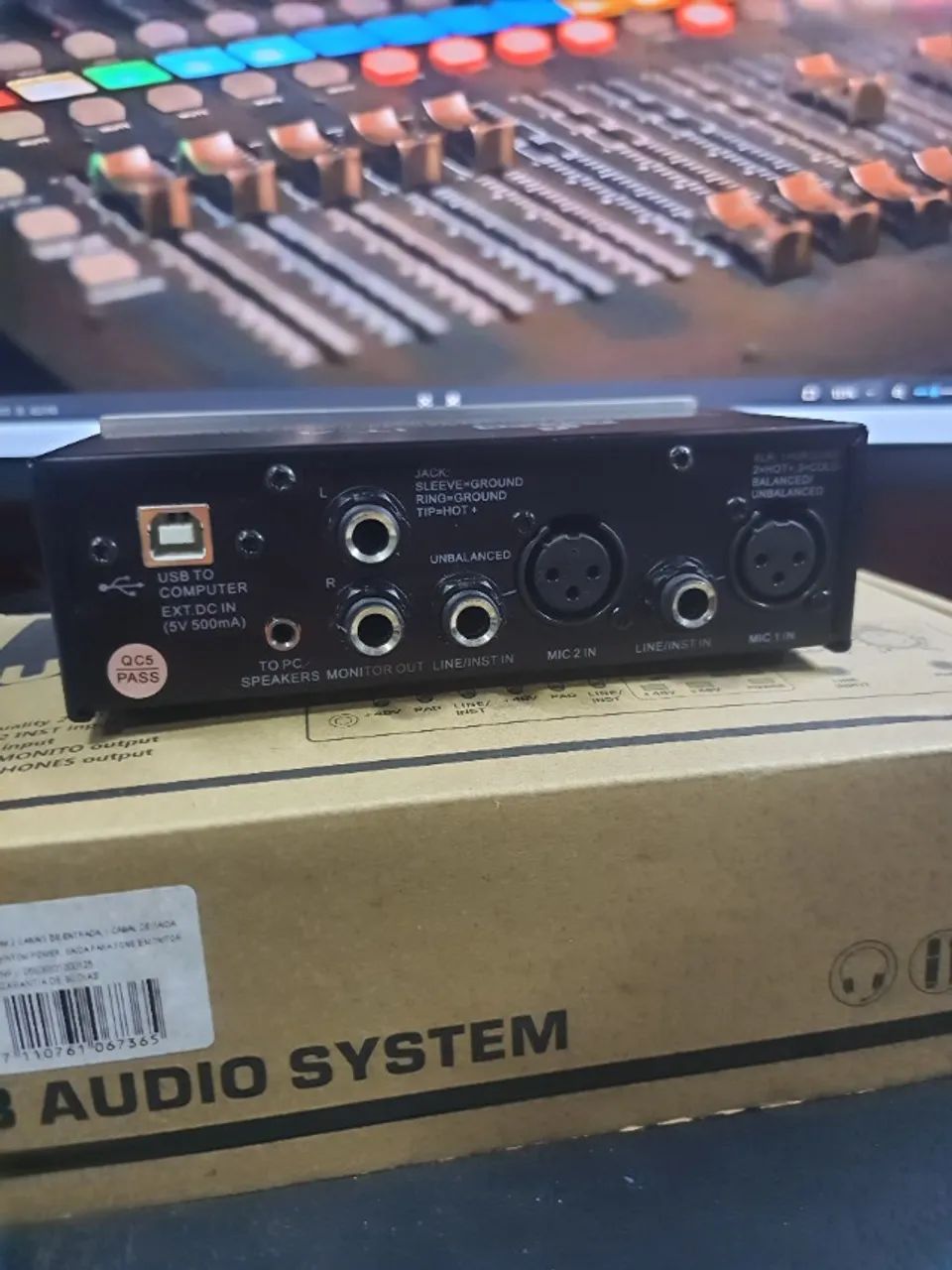 Interface de áudio USB Arcano IT-4 com pre-amp - Foto 6