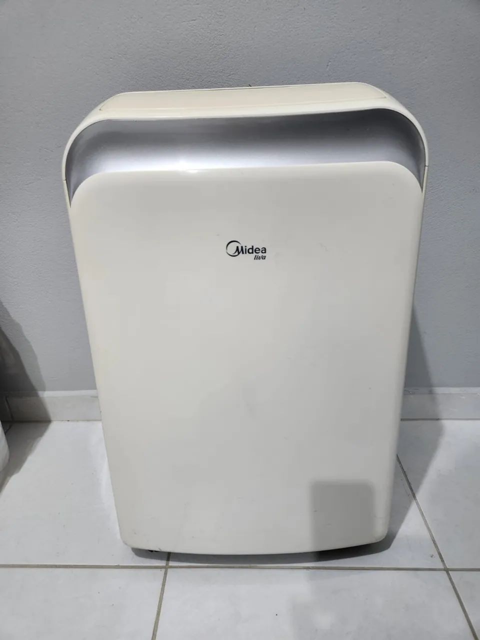 AR-CONDICIONADO PORTÁTIL MIDEA 12.000 BTUs
