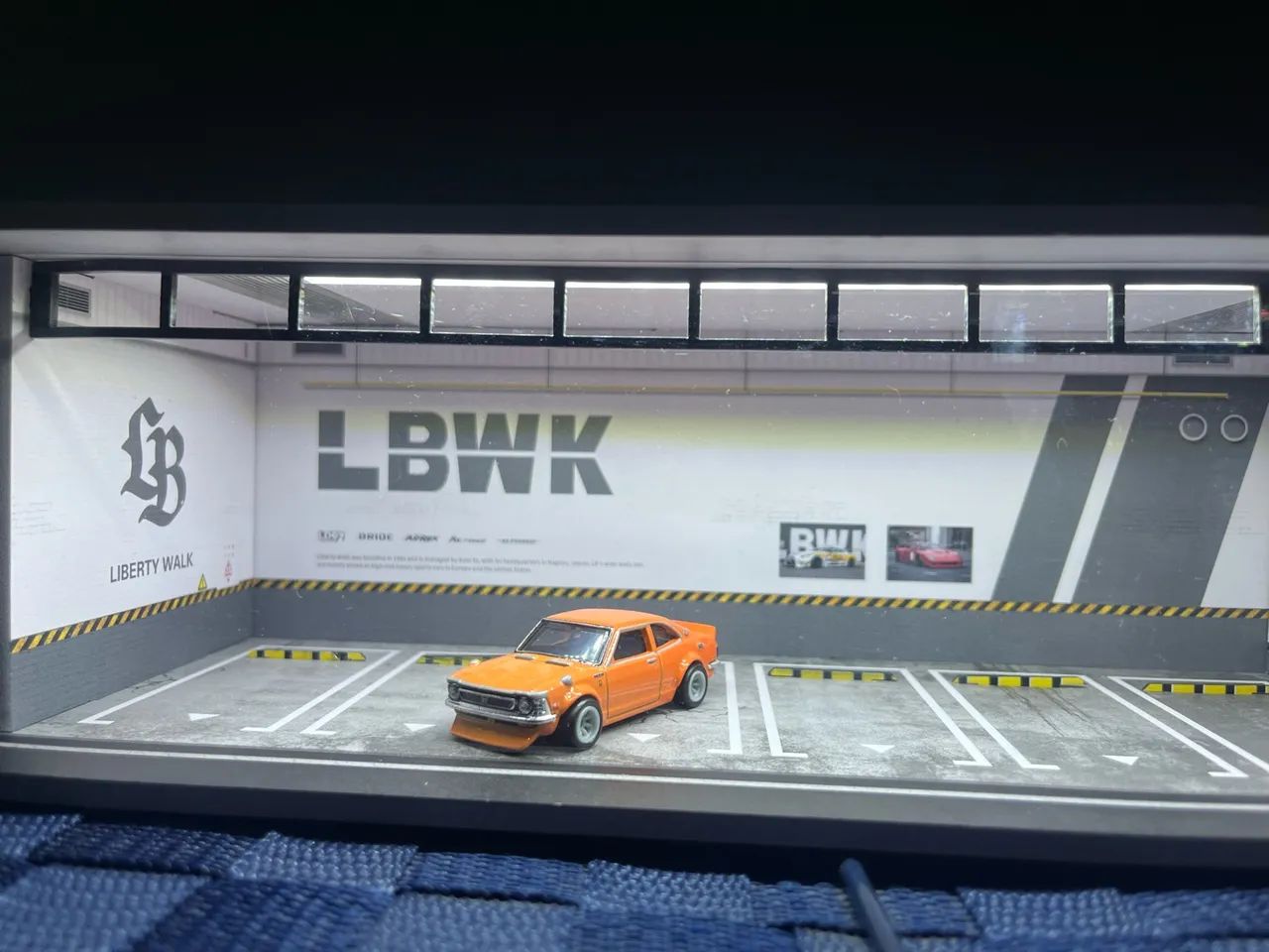 Garagem hotwheels com led e acrílico  - Foto 4
