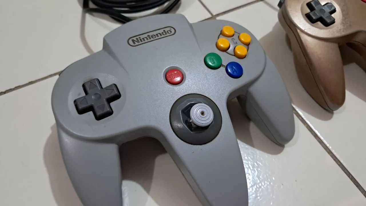 3 controles de Nintendo 64 - Foto 2