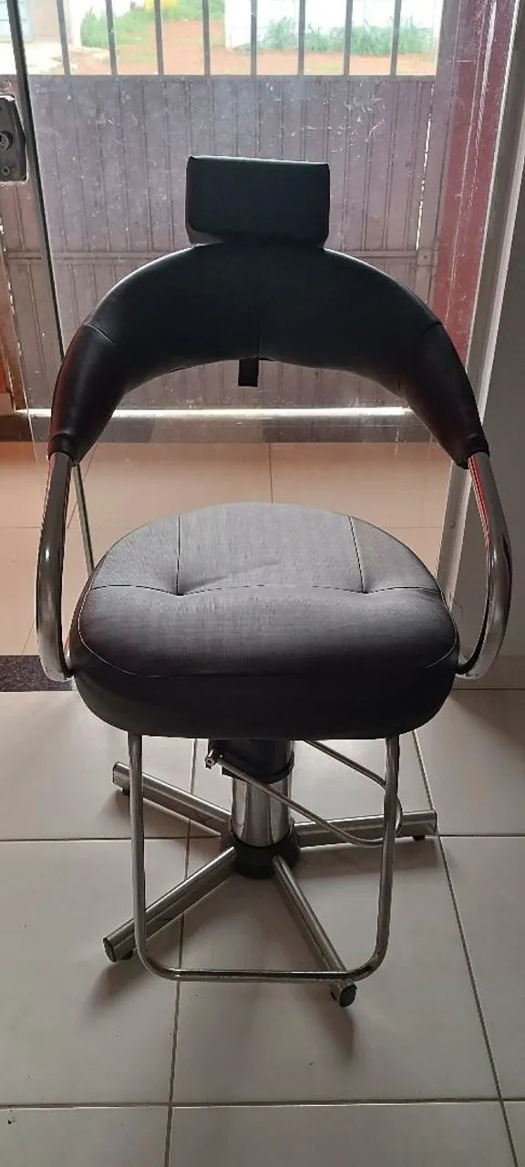 Vendo cadeira hidráulica para salão - Foto 5