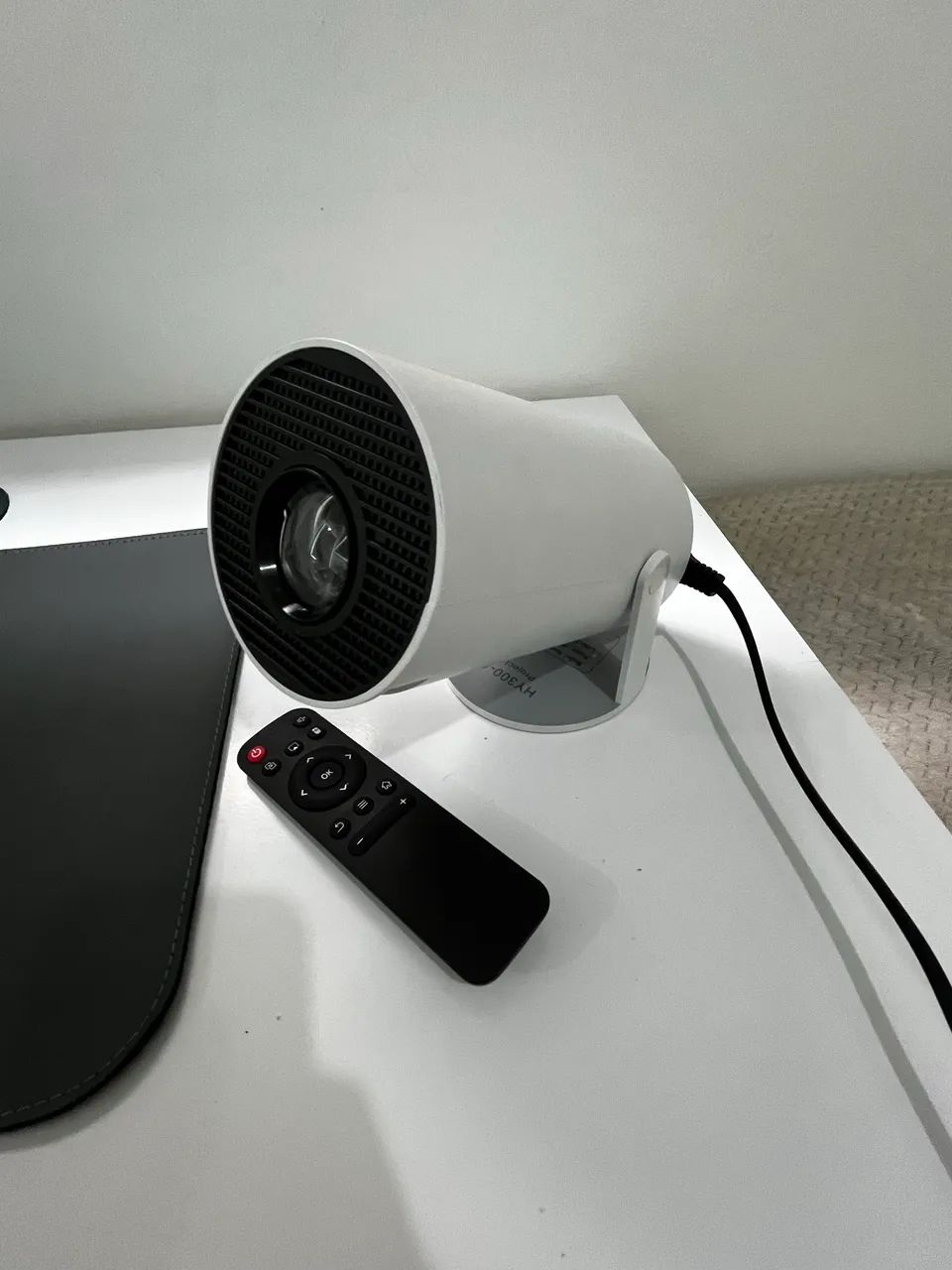 Projetor HY300