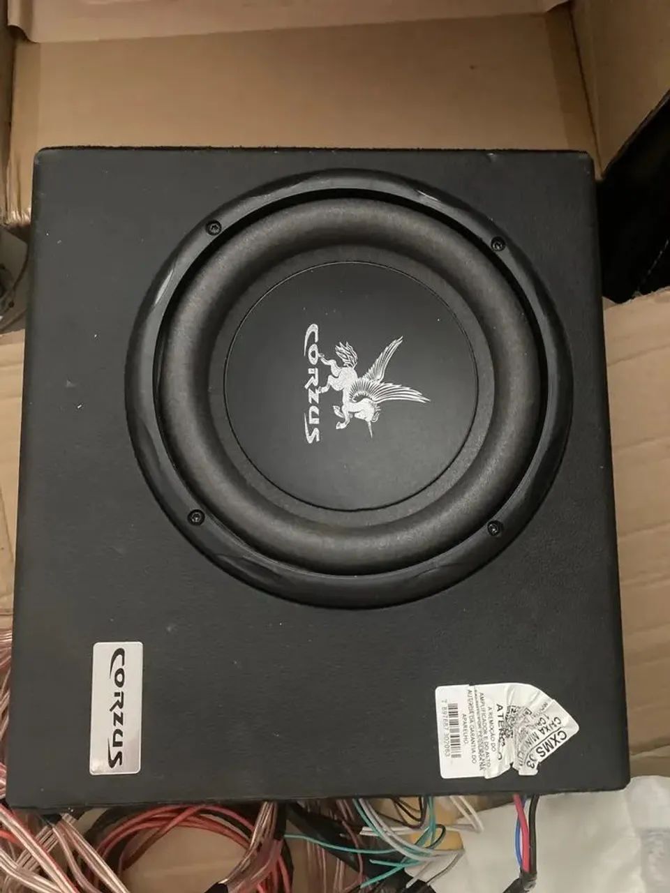 Subwoofer sim amplificado
