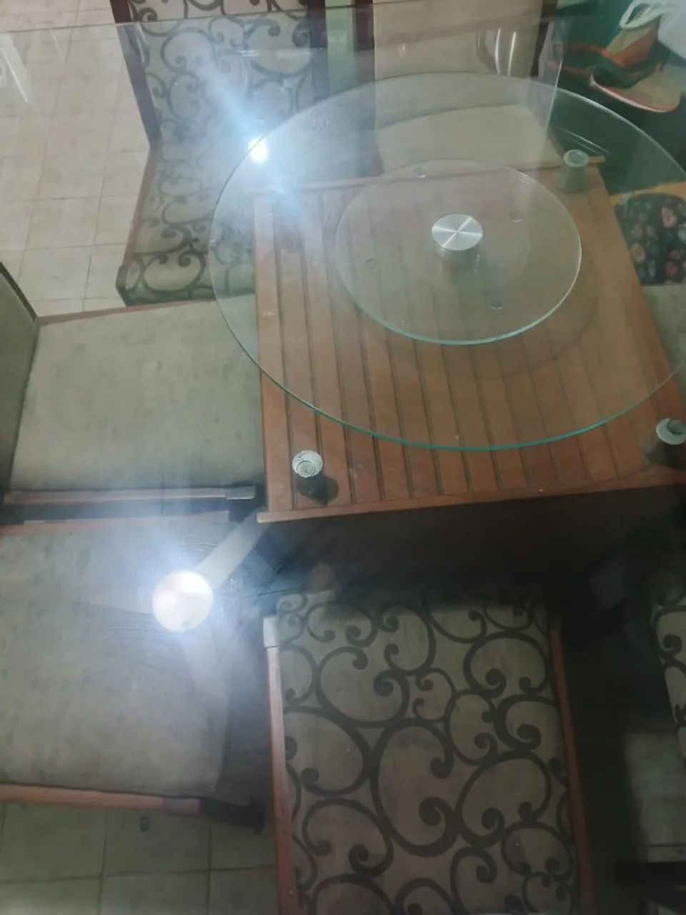 mesa de jantar quadrada