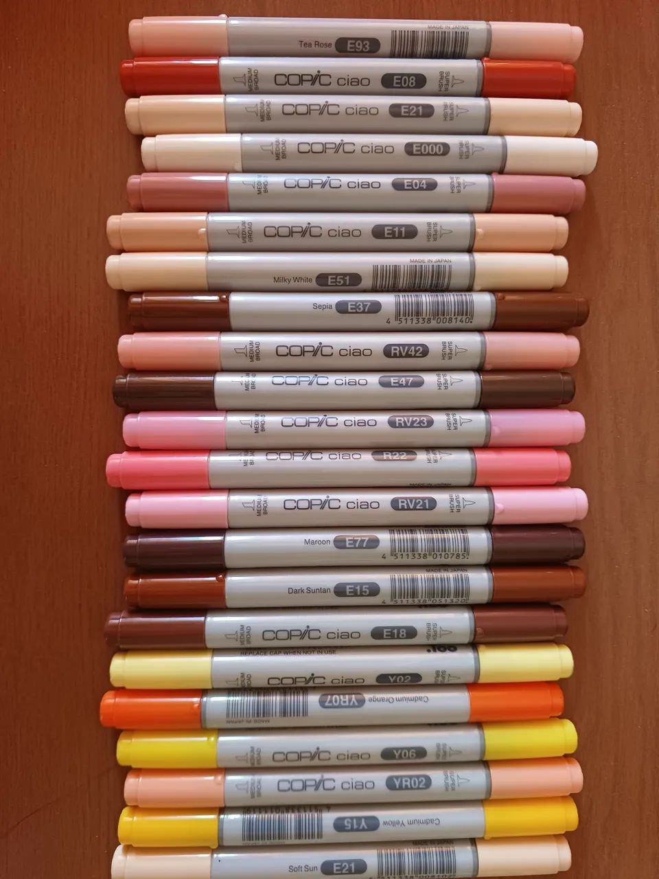 Lote canetas marcadores com 59 Copic sketch - Foto 2