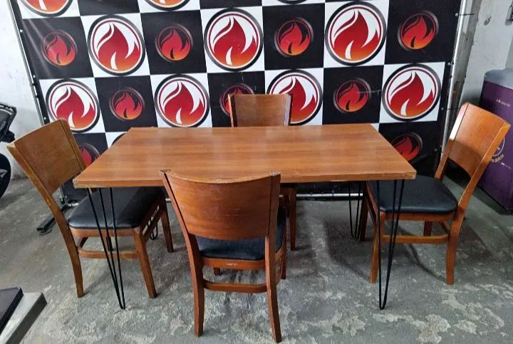 Conjunto de mesas e cadeiras Franco Bachot  - Foto 4
