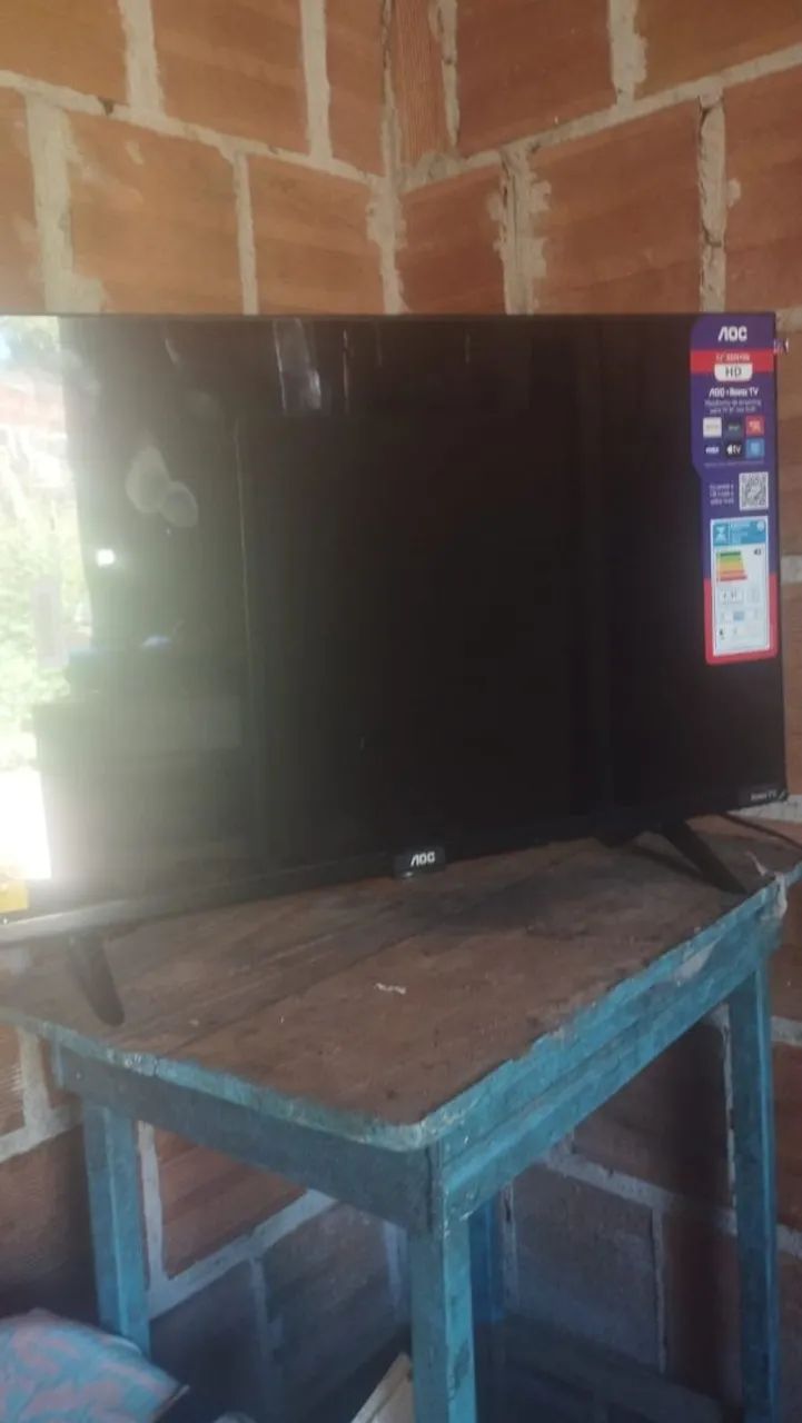 TV de 32", Marca AOC, 2 Anos de Garantia 