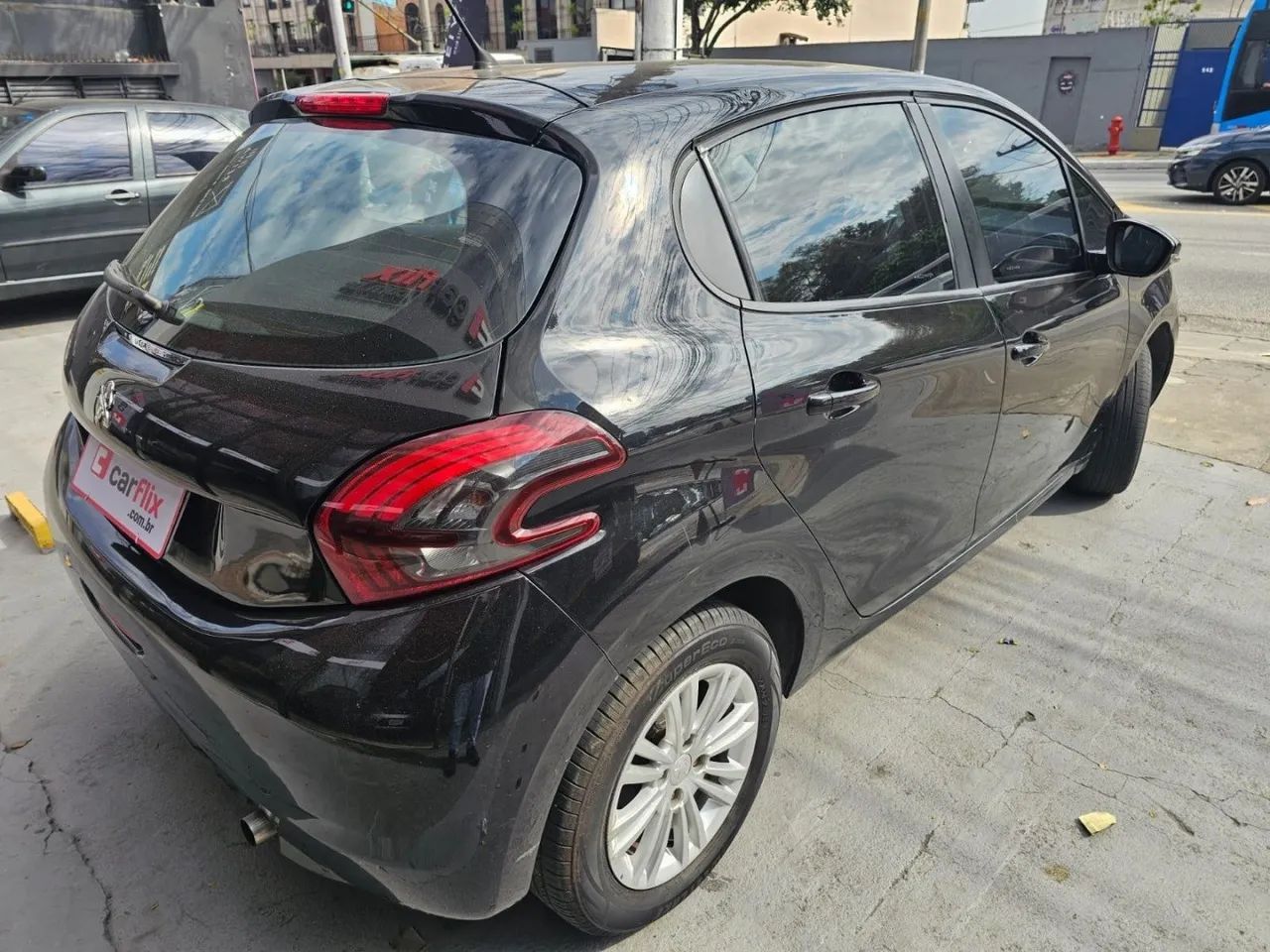 Peugeot 208 Active Pack 1.2 Flex 12V 5P Mec. 2017 - Foto 3