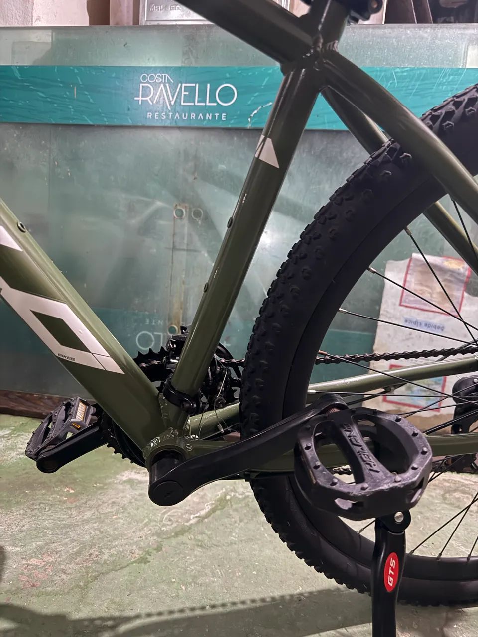 Bicicleta com marcha e retrovisor nova - Foto 5
