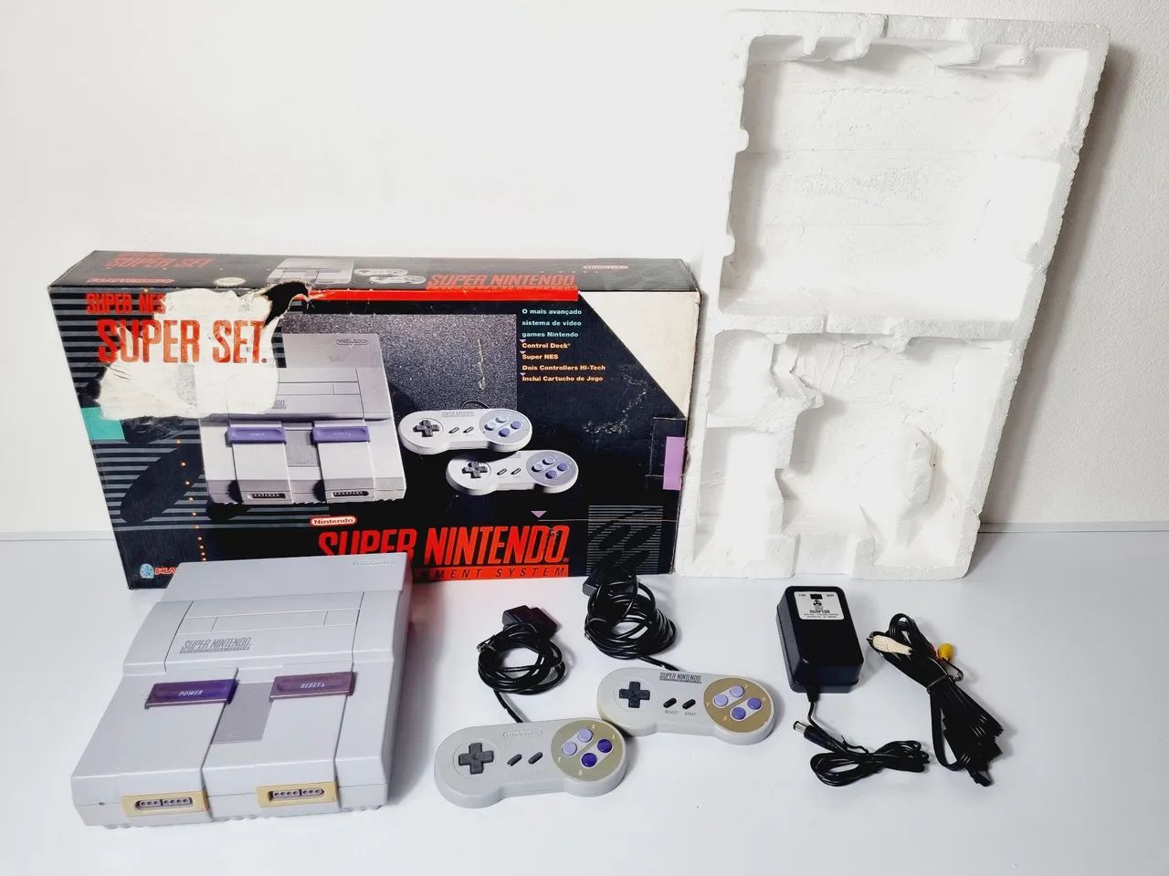 393- CONSOLE SUPER NINTENDO COM CAIXA