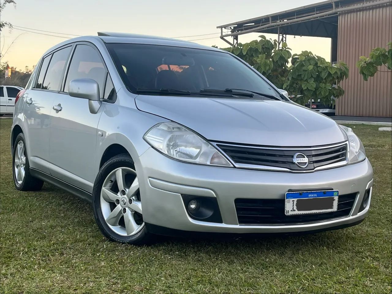 Nissan Tiida 2011